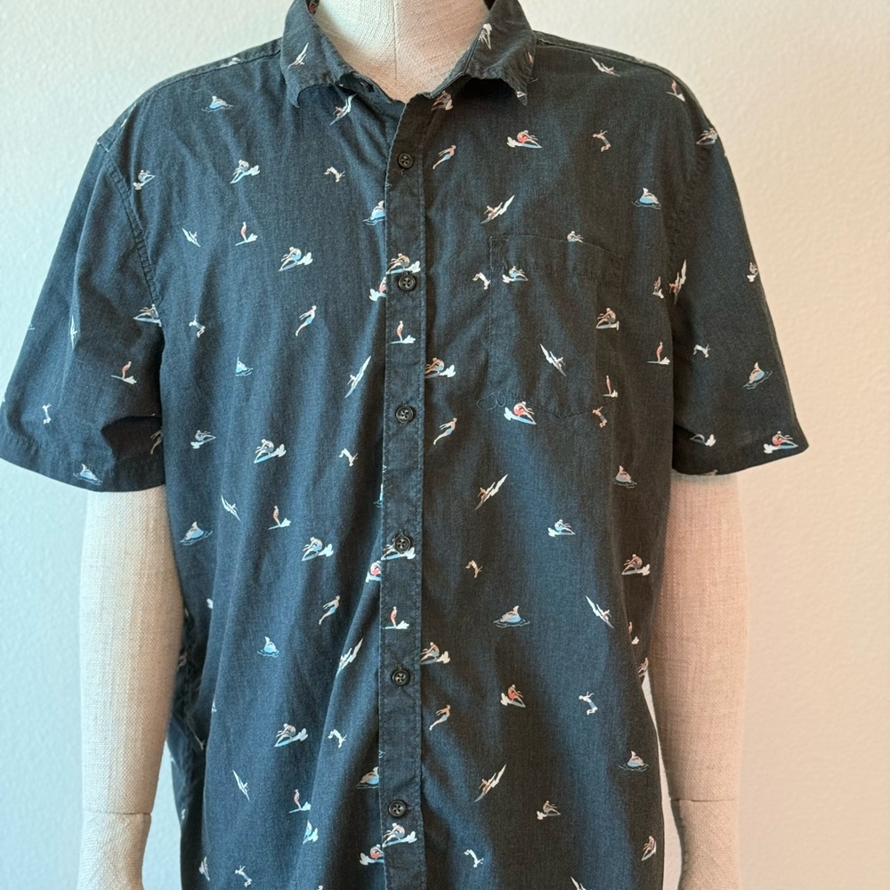 VISSLA Black Casual Button Down Shirt with Classic Collar
